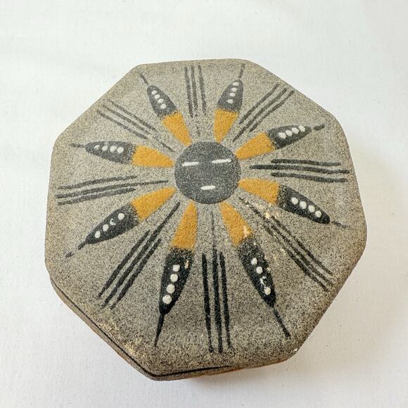 Navajo Sand Painting Octagonal Sun Painting Trinket/ Jewelry Box - Picture 1 of 7